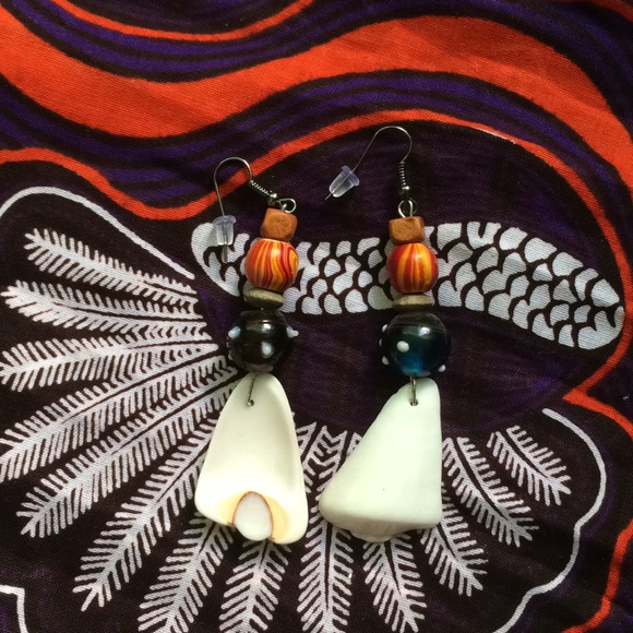 Beautiful handmade airings - Picture 1 of 2